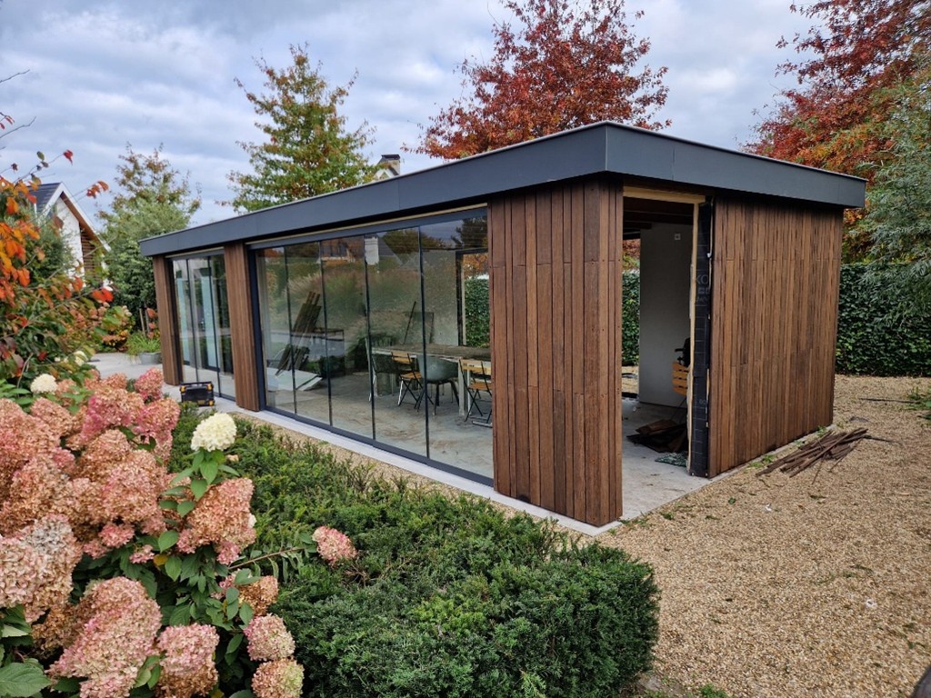 Van Overkapping naar Dichte Tuinkamer